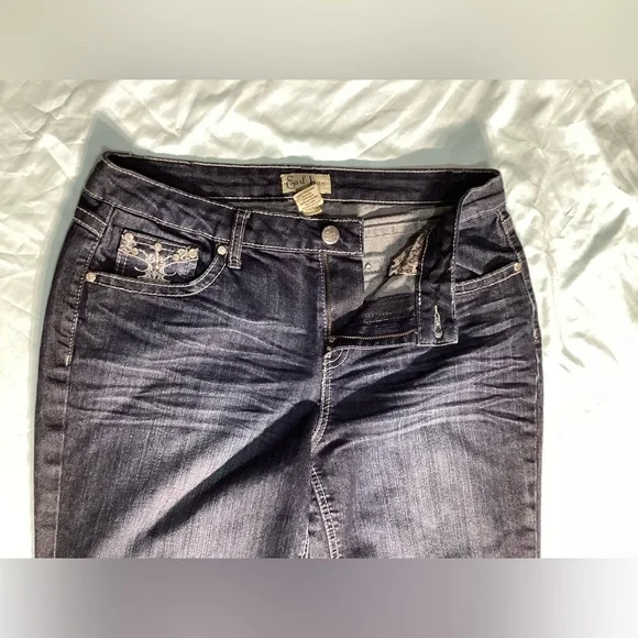 Earl Jean Rhinestone Straight Leg Mid Rise Dark Wash Jeans Size 12 - Picture 4 of 10